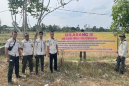 Satpol PP Banjar tata 13 bangunan di bahu Jalan Syekh M Arsyad