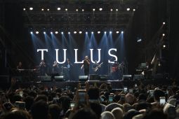 Jaranan Buto, Yura Yunita dan Tulus meriahkan puncak PKKMB Untag Surabaya