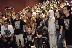 Gubernur Herman Deru ajak warga Sumsel nonton film Istimewa