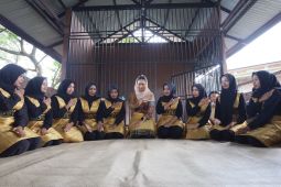 Wamenpar: Kekayaan budaya jadi magnet utama gampong wisata
