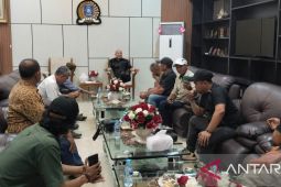 Ketua DPRD Babel tampung keluhan warga Bangka Barat tuntut 20 persen plasma PT GSBL