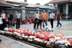 Rutan Tanjungpinang bagikan alat perlengkapan mandi untuk warga binaan