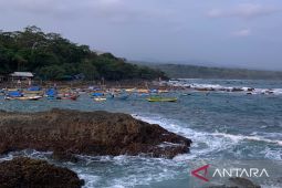 BPBD Cianjur mencatat gelombang tinggi dan nelayan tidak melaut sementara