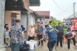 Pemkab Dharmasraya salurkan 238.500 liter air bersih atasi dampak kekeringan