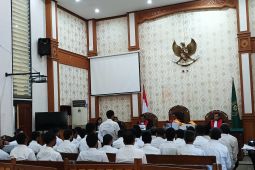 Kejati Bali tuntut 5 tahun penjara dua WNA India yang jadi otak jaringan judol global