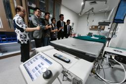 Teknik medis retrograde hingga bedah robotik dikenalkan di Bandung