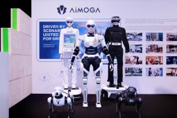 AiMOGA perkenalkan robot perawat dan robot keamanannya ke Eropa
