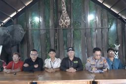Polisi pastikan insiden gajah sumatera saat edukasi di Lembang Park & Zoo bukan mengamuk