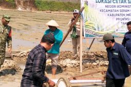 Lakukan penanaman perdana, BBRMP Maluku manfaatkan lahan cetak sawah untuk produksi padi