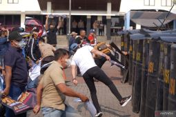 Polres Bekasi gelar simulasi pengamanan TPS Pilkades Serentak 2026