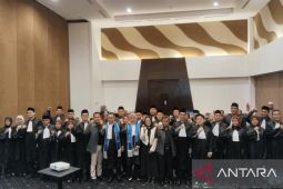 28 advokat baru resmi diangkat, PERADI tekankan integritas dan kode etik