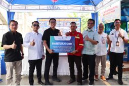 Bank Kalsel salurkan bantuan CSR budidaya lele di Bank Sampah "Bahe'mart"