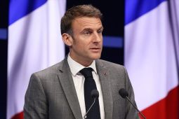 Macron: Prancis jamin pasokan minyak