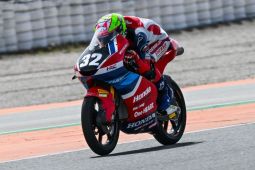 Terkencang di FP Valencia, Ramadhipa tembus enam besar Moto3 Junior