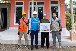 PLN Situbondo beri sambungan listrik gratis rumah ibadah di Bondowoso