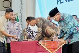 Bupati Simalungun tandatangani komitmen perbaikan kelola pemerintahan dan pencegahan korupsi