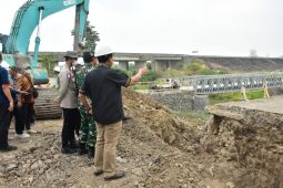 Pemkab Sumedang menargetkan Jembatan Sasak Bereum rampung Desember