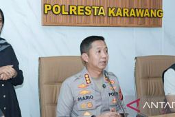 Polresta Karawang bekuk dua begal diduga telah beraksi sedikitnya di 12 lokasi