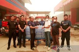 KORPRI Barito Utara salurkan 4.320 air mineral untuk petugas karhutla