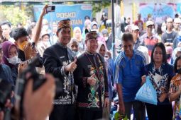 Shalahuddin perkuat silaturahmi antarwilayah, hadiri Hari Jadi Barito Selatan