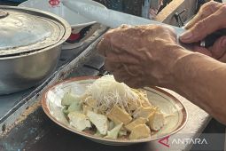 Disbudpar Cirebon mengajukan ketoprak sebagai WBTb untuk promosi kuliner