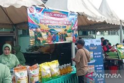Bulog Belitung dan TNI berhasil jual 1,5 ton beras SPHP dalam GPM