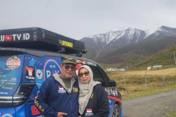 Dingin China menggigit, Kakek-Nenek Indonesia asal Aceh terus melaju menuju Zhangye