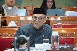 Anggota DPR minta Kemendikdasmen perhatikan kesejahteraan semua guru