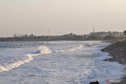 BBMKG terbitkan peringatan dini air laut pasang pada 26-30 September di Bali