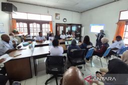 TEP Unair latih 40 kader posyandu di Distrik Prafi produksi camilan sehat
