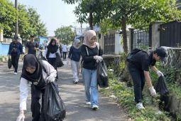 Cukup bawa 10 botol plastik, Warga Bandung bisa ikut Fun Walk Bank Sampah Bersinar