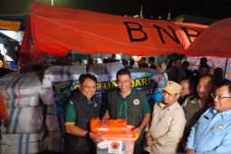 Pemkab Padang Pariaman salurkan bantuan bencana ke Kabupaten Solok