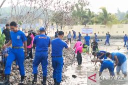 Ditpolairud tanam mangrove untuk jaga ekosistem pesisir di Kota Sorong