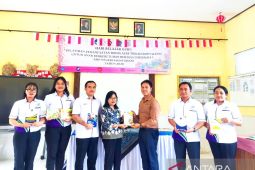 Undiksha serahkan perangkat pendidikan ramah disleksia perkuat pendidikan inklusif