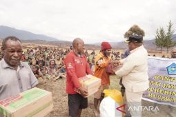 Pemkab Jayawijaya salurkan bantuan 50 ton beras bagi warga Kuyawage