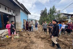 Wapres minta cicilan warga terdampak banjir Solok diberikan keringanan