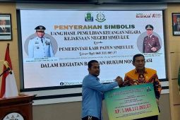 Pemkab Simeulue terima pemulihan uang negara Rp1,068 miliar