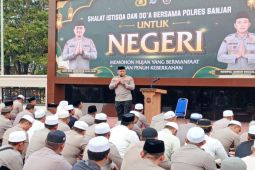Polres Banjar Shalat Istisqa, sebagian wilayah diguyur hujan sore hari