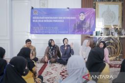 Desy ajak warga tak kehilangan perhatian persoalan nyata