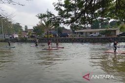 Pecinta sungai kampanye bersih air lewat lomba pungut sampah
