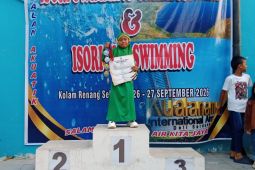 Siswi SD Ash-Sholihah Nadira sabet tiga emas dan dua perak kejuaraan Isori Fun Swimming