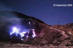 Geger Kemunculan Blue Fire Papandayan, Badan Geologi Rilis Peringatan Serius