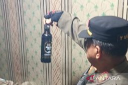 Satpol PP gabungan sita 51 botol miras tanpa izin di Samarinda