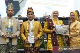 DPRD Bajarmasin terima peluncuran tiga buku berkaitan harjad ke-500