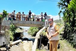 Pemkab Simalungun beri bantuan dan tinjau Sungai Siboro Haranggaol