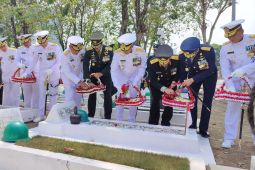 Tiga matra gelar ziarah nasional HUT TNI di TMP 10 November Surabaya