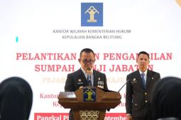 Kakanwil Kemenkum Babel lantik empat Pejabat Fungsional Ahli Madya