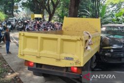 Jalur Cugenang Cianjur macet 5 Km! Imbas kecelakaan tabrakan beruntun 4 kendaraan