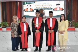 Ketua PN Medan lantik dua Hakim Ad Hoc PHI, tekankan integritas