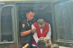 Sidang perdana Taufik Hidayat pelaku penyekapan-penganiayaan wanita digelar